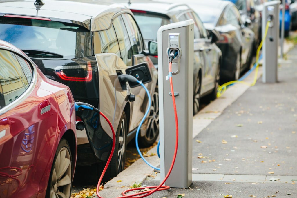 What Are The Experiences Of Electric Vehicle Owners In Urban Environments?