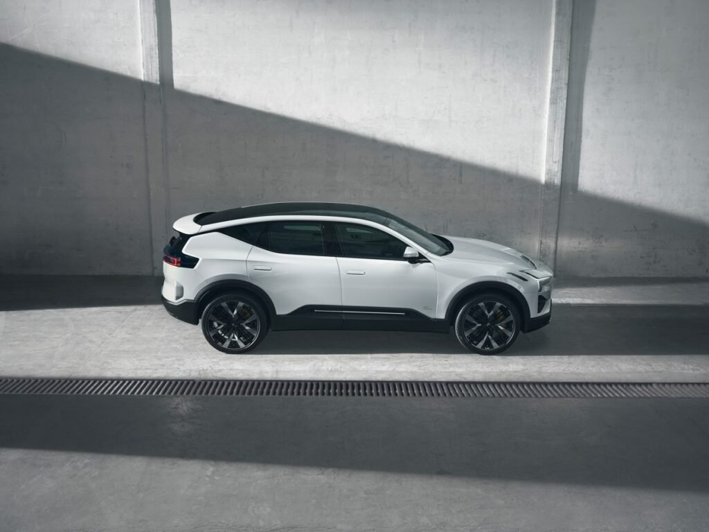 What Are The Unique Features And Technology Advancements In The Polestar 3 Electric SUV?